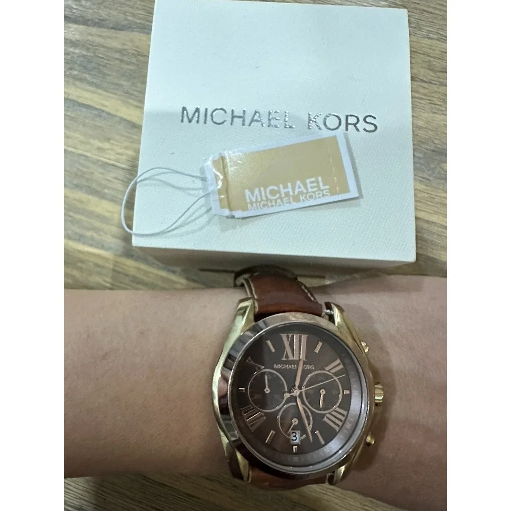 Michael Kors MK 5630 Chronograph Watch Gold Brown Leather band 43 mm Preowned